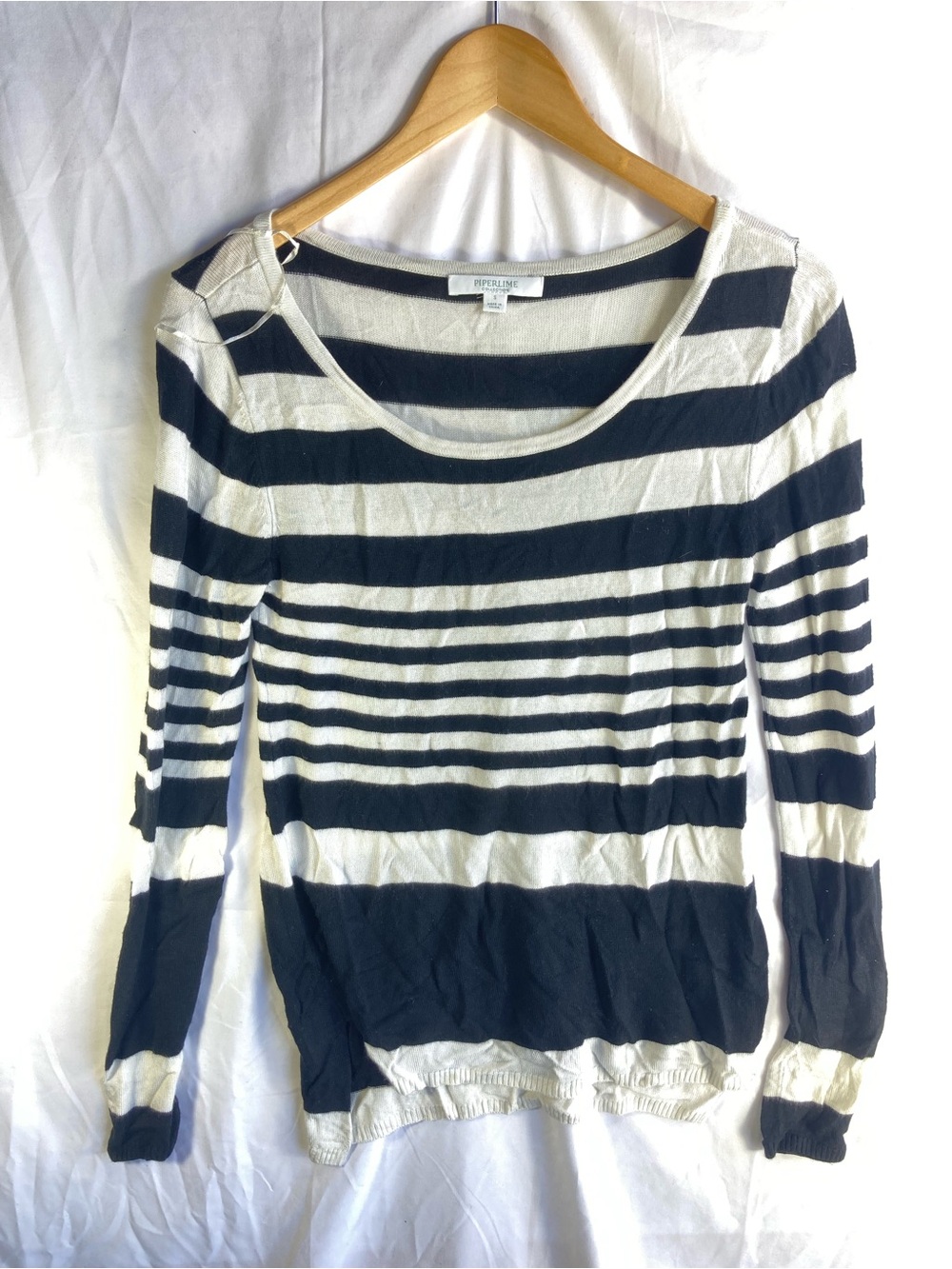 Piperlime Black & White Striped Scoop Neck Long-Sleeve Top
